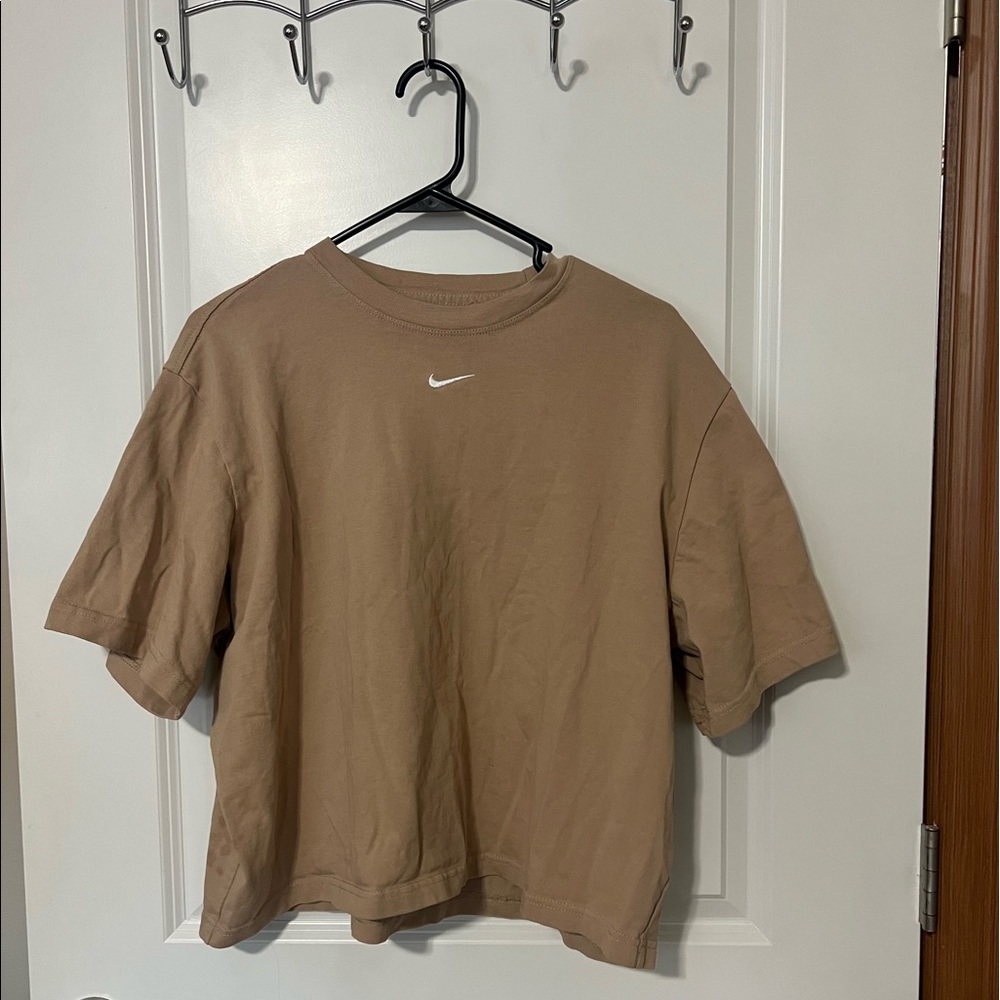 Tan Oversized Vintage Nike t-shirt